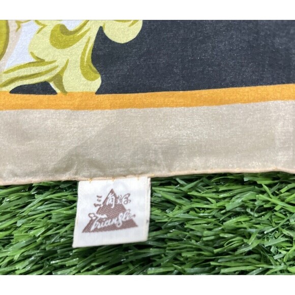 Triangle Vintage Luxurious Floral  Hand Printed Scarf Pure Silk  Made in China - Picture 3 of 7